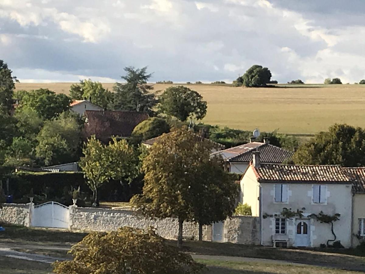 La Maison De Josephine Montignac-Charente 외부 사진
